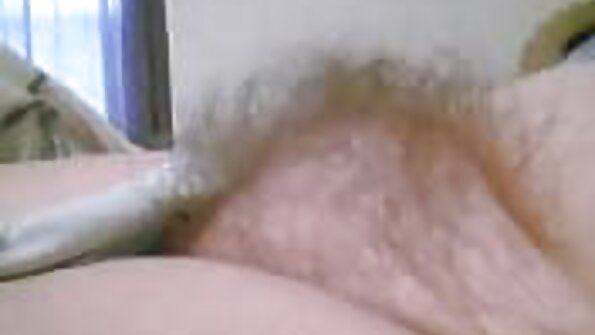 Eine Bordellhure hat keine Ahnung, wer sie geküsst hat oder was sie in ihre Vagina gesteckt hat. sexfilme mit älteren frauen