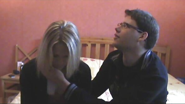 Nachdem mein Freund meine Frau geküsst hatte, leckte ich kostenlose pornofilme mit älteren frauen meine Geliebte