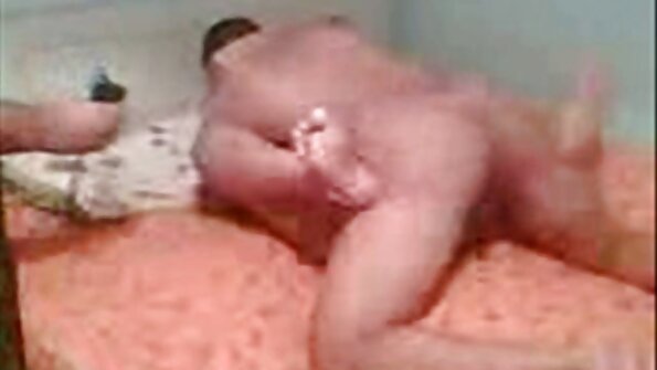 ein junges Fitnessmodel in einem Amateurvideo im Körper pornos mit reifen frauen will mit einem verheirateten Mann ficken