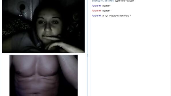 Heißes kostenlose sexfilme mit älteren frauen paar fickt auf dem Bett.