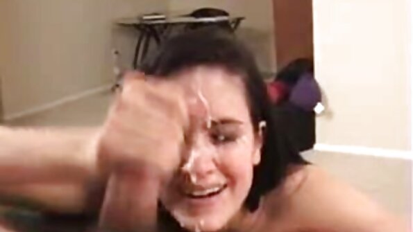 Nach einem Treffen mit meinen Klassenkameraden gingen wir mit Natascha ins Hotel. kostenlose pornofilme mit älteren frauen
