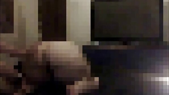 Sie lässt mich nach dem Arbeitsunfall ihren sexfilm mit alten frauen Arsch küssen