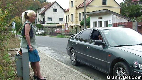 Ich habe beschlossen, vor dem Date Sex mit meinem Nachbarn zu reife hausfrauen pornos haben