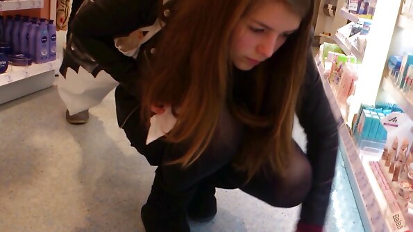MILF reitet auf reife bbw frauen einem jungen Baum bis er endet