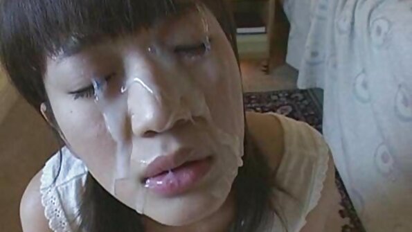 Chinesisches Mädchen mit enger Muschi, das am Gangbang kostenlose sexfilme mit reifen frauen teilnimmt
