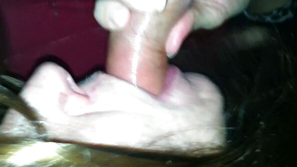 Sexy Hausfrau fickt reife damen kostenlos Ihren Mann mit einem Kuss